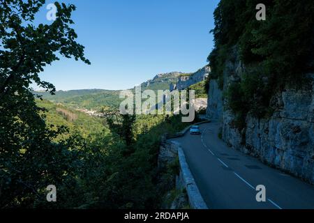 Affacciato sulla Valle del Loue vicino a Mouthier-Haute-Pierre Doubs Bourgogne-Franche-Comte France Foto Stock