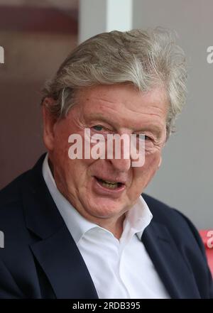 Roy Hodgson CBE, manager del Crystal Palace, ha visto durante la partita amichevole pre-stagione tra Crawley Town e Crystal Palace al Broadfield Stadium. 19 luglio 2023 Foto Stock