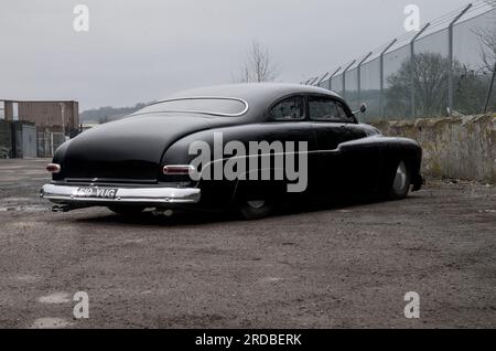 1949 Mercury "lead sled" tradizionale auto personalizzata low rider Foto Stock