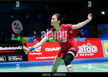 Yeosu, Corea del Sud. 20 luglio 2023. Kim Gaeun della Corea del Sud gareggia durante il match del secondo turno di singolare femminile contro He Bingjiao della Cina al BWF Korea Open Badminton Championships 2023 a Yeosu, Corea del Sud, 20 luglio 2023. Crediti: Wang Yiliang/Xinhua/Alamy Live News Foto Stock