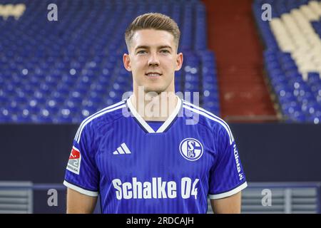 Gelsenkirchen, Germania. 20 luglio 2023. Foto del team FC Schalke 04, Florian Flick di Schalke Credit: Tim Rehbein/dpa/Alamy Live News Foto Stock