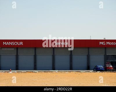 Cairo, Egitto, giugno 30 2023: MG CARS, edificio di servizio auto al Mansour Group Egypt, MG, un marchio automobilistico britannico fondato da Cecil Kimber negli anni '1920 Foto Stock