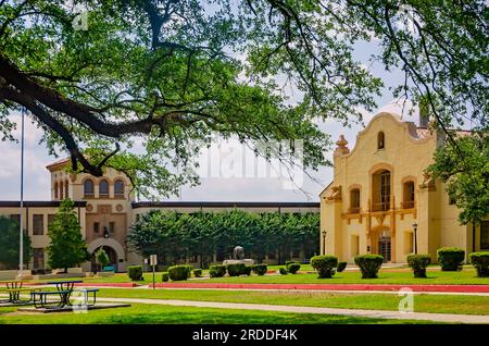 La Murphy High School è raffigurata il 29 giugno 2023 a Mobile, Alabama. La scuola superiore pubblica fu costruita nel 1926 in stile coloniale spagnolo. Foto Stock