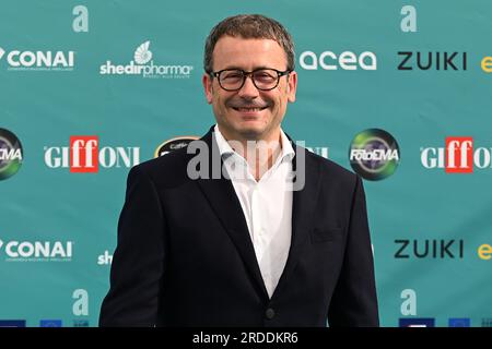 Giffoni Valle piana, Italia. 20 luglio 2023. GIFFONI VALLE PIANA, ITALIA - 20 LUGLIO: Thierry Lonziano direttore di Peugeot Italia partecipa alla photocall al 53° Giffoni Film Festival 2023 il 20 luglio 2023 a Giffoni Valle piana, Italia. Crediti: Nicola Ianuale/Alamy Live News Foto Stock