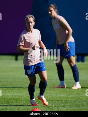 L'inglese Jordan Nobbs in azione durante una sessione di allenamento allo Spencer Park di Brisbane, Australia. I Lioness daranno il via alla loro campagna di Coppa del mondo FIFA contro Haiti sabato 22 luglio a Brisbane. Data immagine: Venerdì 21 luglio 2023. Foto Stock