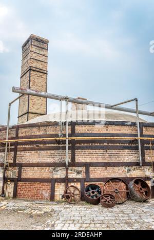 Forni abbandonati utilizzati per la fabbricazione di mattoni a Claybank, SK Foto Stock