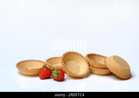 Tartelette, base prefabbricata di tartaruga con fragole Foto Stock