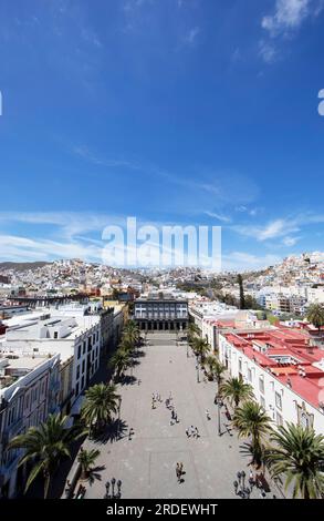 Ammira dalla torre della cattedrale di Santa Ana le case colorate di Las Palmas, di fronte a Plaza de Santa Ana, la provincia di Las Palmas, Gran Foto Stock