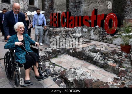 Non esclusiva: 20 luglio 2023, città del Messico, Messico: Estela de Carlotto, fondatrice e presidente delle "nonne di May Plaza" con l'amb argentina Foto Stock