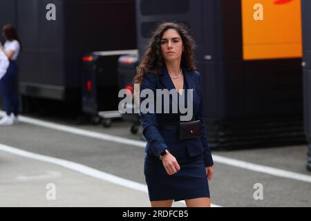 Budapest, Rieti, Ungheria. 21 luglio 2023. FIA Hostess.On Paddock, venerdì 21 luglio, FORMULA 1 QATAR AIRWAYS HUNGARIAN GRAND PRIX 2023 - Lug 21 a Lug 23 2023 Hungaroring, Budapest, Ungheria (Credit Image: © Alessio De Marco/ZUMA Press Wire) SOLO PER USO EDITORIALE! Non per USO commerciale! Foto Stock