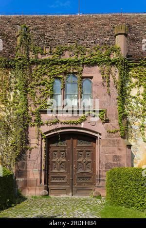 Castello di Dotternhausen, castello di cotta, castello di Dotternhausen, edificio storico, residenza aristocratica, architettura, dettaglio, finestra, legno decorato Foto Stock