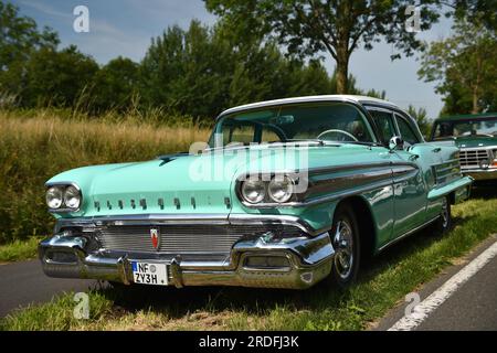 Auto classica, US-Car, 1958 Oldsmobile Olds Super 88 Hardtop con kit Continental Foto Stock