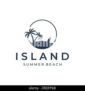 Logo creativo per le vacanze estive sulla spiaggia con simboli di onde, palme e tavole da surf in stile retrò. Emblema, etichetta, poster, badge. Illustrazione Vettoriale