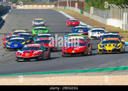 Estoril, Portogallo. 15 luglio 2023. 17 Ferrari 488 EVO parte da Estoril Cicuit durante il Ferrari Challenge 2023 (Jose Salgueiro/SPP) credito: SPP Sport Press Photo. /Alamy Live News Foto Stock