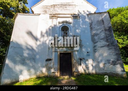 Szent Istvan templom (chiesa di Santo Stefano) originariamente costruita nell'XI secolo, poi ricostruita nel XV e XVIII secolo, Nagyvazsony, Ungheria Foto Stock