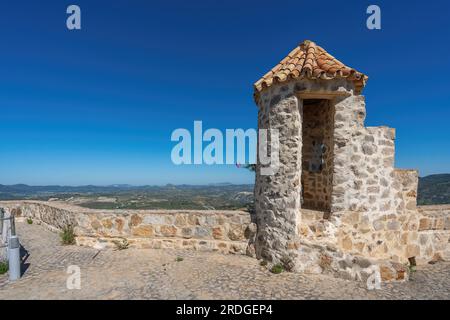 Sentry Box sulle mura del castello di Olvera - Olvera, Andalusia, Spagna Foto Stock