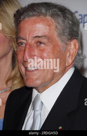 Stati Uniti d'America. 9 novembre 2006. Tony Bennett at the Singers and Songs celebra il 80° tenuto da Tony Bennett al Kodak Theater di Hollywood, CALIFORNIA. L'evento si è svolto giovedì 9 novembre 2006. Foto di: SBM/PictureLux - file Reference # 33984-8575SBMPLX Credit: PictureLux/The Hollywood Archive/Alamy Live News Foto Stock