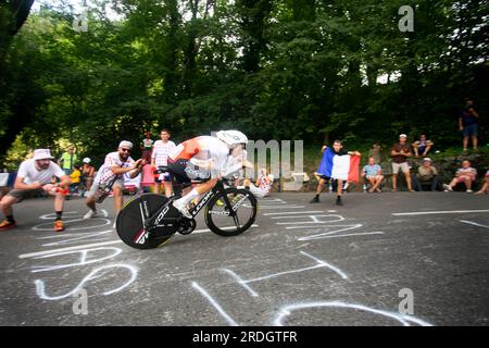 Domancy, Francia 18 luglio 2023: GUILLAUME MARTIN (COFIDIS fra) nella fase cronologica del Tour de France. Foto Stock