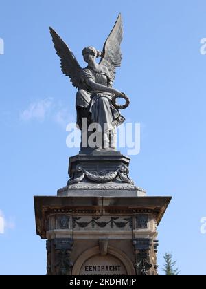 Spoorwegmonument (il Monumento ferroviario) è una scultura del XIX secolo nella città olandese di Nijmegen - Nimega, nei Paesi Bassi Foto Stock