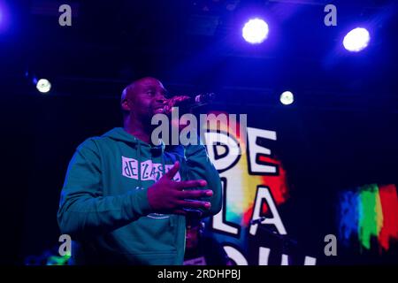 Nottingham, Regno Unito, 21 luglio 2023, Hip Hop Legends De la Soul Kelvin 'Posdnuos' Mercer e Vincent 'Maseo' Mason si esibiscono con una folla esaurita al Rock City di Nottingham , Regno Unito Credit: Paul Smith / Alamy Live News Foto Stock