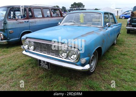 Una Ford Zephyr del 1964 parcheggiata in mostra al 48th Historic Vehicle Gathering, Powderham, Devon, Inghilterra, Regno Unito. Foto Stock