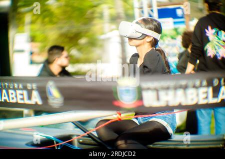 Ilhabela, Brasile. 20 luglio 2023. Gli stand della 50a Ilhabela International Sailing Week già allestiti al Race Village di Vila, a Ilhabela, SP, questo giovedì, 20 luglio. L'apertura ufficiale della settimana si svolge sabato 21, alle ore 19, presso il Race Village. Crediti: Márcio Pannunzio/FotoArena/Alamy Live News Foto Stock