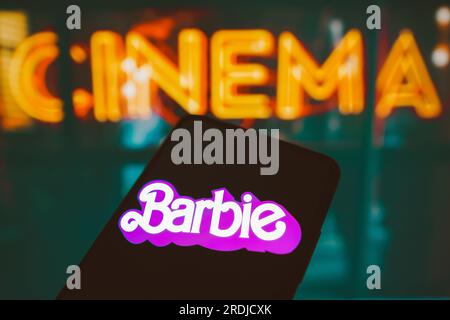 Brasile. 21 luglio 2023. In questa foto, il logo Barbie del film visualizzato su uno smartphone. Credito: SOPA Images Limited/Alamy Live News Foto Stock