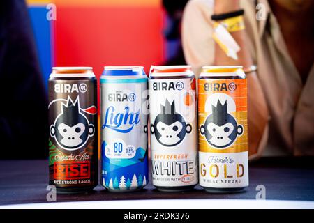 Gamma di birre artigianali indiane Bira inserite in un evento all'aperto che mostra i sapori in edizione limitata di questo famoso marchio Foto Stock