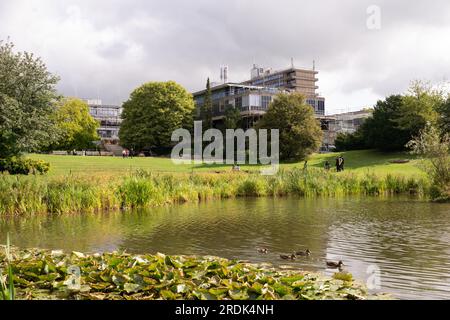 Campus della University of Bath. Claverton in fondo al lago. Somerset UK Foto Stock