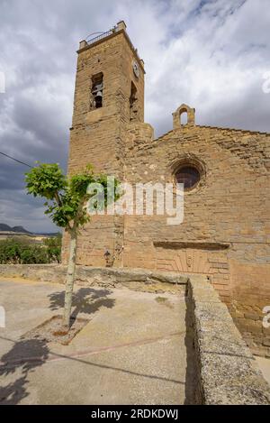 Chiesa di Sant Pere de Cubells, in un pomeriggio primaverile (la Noguera, Lleida, Catalogna, Spagna) ESP: Iglesia de Sant Pere de Cubells (Lérida, España) Foto Stock