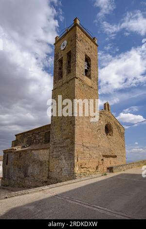 Chiesa di Sant Pere de Cubells, in un pomeriggio primaverile (la Noguera, Lleida, Catalogna, Spagna) ESP: Iglesia de Sant Pere de Cubells (Lérida, España) Foto Stock