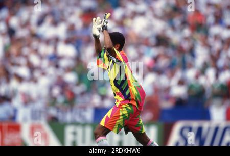 Washington, Vereinigte Staaten. 22 luglio 2023. firo, 06/28/1994 archive picture, archive photo, archive, archive photos football, Calcio, COPPA DEL MONDO 1994 USA, fase a gironi 94, gruppo e Italia - Messico 1:1 Jorge Campos, mezza cifra credito: dpa/Alamy Live News Foto Stock