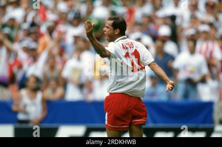 Washington, Vereinigte Staaten. 22 luglio 2023. firo, 06/28/1994 archive picture, archive photo, archive, archive photos football, Calcio, COPPA DEL MONDO 1994 USA, fase a gironi 94, gruppo e Italia - Messico 1:1 Luis Alves, mezza cifra credito: dpa/Alamy Live News Foto Stock