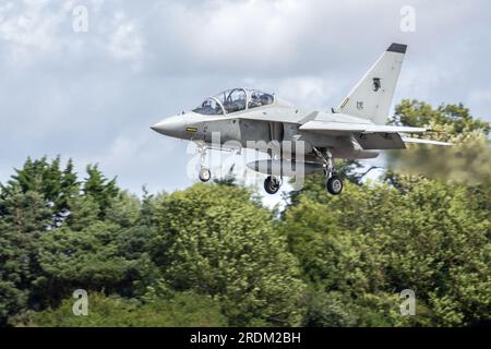 Alenia Aermacchi T-346A, in arrivo alla RAF Fairford per il Royal International Air Tattoo 2023. Foto Stock