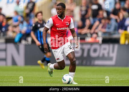 Brugge, Belgio. 22 luglio 2023. BRUGGE, BELGIO - 22 LUGLIO: Riechedly Bazoer di AZ Alkmaar durante la partita amichevole pre-stagionale tra Club Brugge KV e AZ Alkmaar al Jan Breydelstadion il 22 luglio 2023 a Brugge, Belgio (foto di Joris Verwijst/ Orange Pictures) credito: Orange Pics BV/Alamy Live News Foto Stock