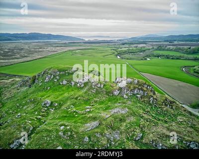 Dunadd Fort, un forte collinare utilizzato principalmente nell'età del ferro, con la parte foorprint del processo di incoronazione per i re di dal Riata Foto Stock