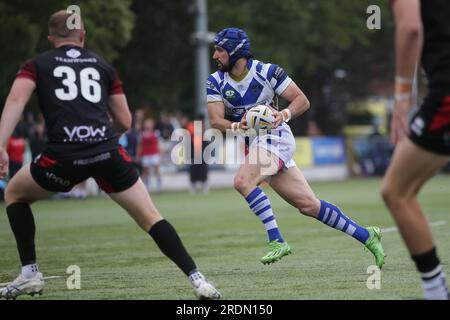 Priory Lane, Regno Unito. 22 luglio 2023. Louis Juoffrett di Halifax in corsa *** durante il match di Coppa del 1895 tra London Broncos e Halifax Panthers al Rosslyn Park FC, Priory Lane, Regno Unito, il 22 luglio 2023. Foto di Simon Hall. Solo per uso editoriale, licenza necessaria per uso commerciale. Nessun utilizzo in scommesse, giochi o pubblicazioni di un singolo club/campionato/giocatore. Credito: UK Sports Pics Ltd/Alamy Live News Foto Stock