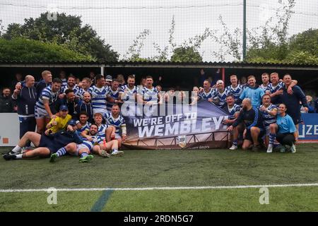 Priory Lane, Regno Unito. 22 luglio 2023. Halifax e i tifosi a tempo pieno *** durante il match di Coppa 1895 tra London Broncos e Halifax Panthers al Rosslyn Park FC, Priory Lane, Regno Unito, il 22 luglio 2023. Foto di Simon Hall. Solo per uso editoriale, licenza necessaria per uso commerciale. Nessun utilizzo in scommesse, giochi o pubblicazioni di un singolo club/campionato/giocatore. Credito: UK Sports Pics Ltd/Alamy Live News Foto Stock