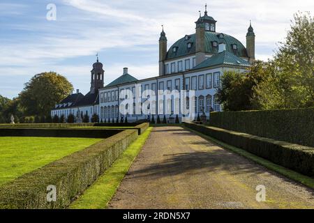 La costruzione del 'Castello di Fredensborg' fu iniziata nel 1719. Dopo la sua inaugurazione nel 1722, fu in seguito ampliato e ricostruito. Re Christian 9 e Qu Foto Stock