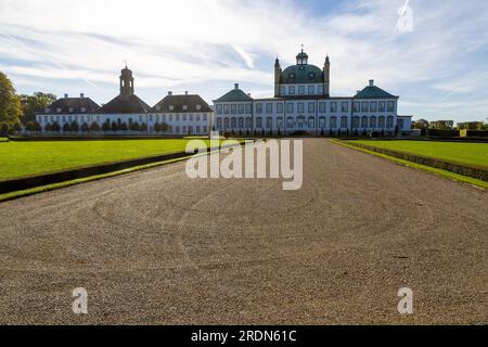 La costruzione del 'Castello di Fredensborg' fu iniziata nel 1719. Dopo la sua inaugurazione nel 1722, fu in seguito ampliato e ricostruito. Re Christian 9 e Qu Foto Stock