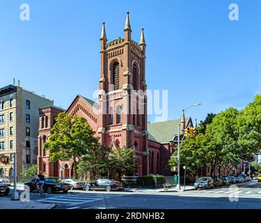 Clinton Hill Historic District, 484 Washington Avenue, Brown Memorial Baptist Church, Romanesque Revival design di Ebenezer L. Roberts, costruito nel 1860. Foto Stock