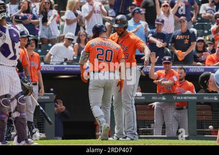 19 luglio 2023 l'esterno destro di Houston Chas McCormick (6) colpisce un homer durante la partita con Houston Astros e Colorado Rockies tenutasi al Coors Field di Denver Co. David Seelig/Cal Sport medi Foto Stock