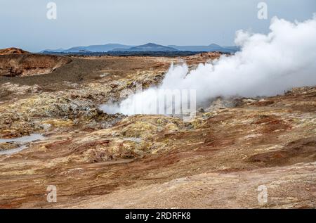 Gunnuhver Geothermal area, penisola di Reykjanes, Islanda Foto Stock