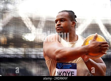 Lawrence Okoye in azione mentre gareggia nella finale del lancio del disco maschile durante il London Athletics Meet al London Stadium. Data foto: Domenica 23 luglio 2023. Foto Stock