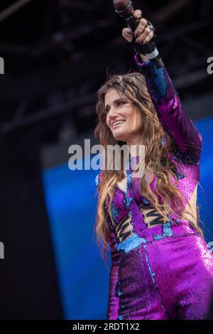 Idina Kim Menzel Performing al London Pride 2023 a Trafalgar Square Foto Stock