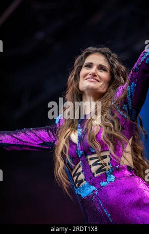 Idina Kim Menzel Performing al London Pride 2023 a Trafalgar Square Foto Stock