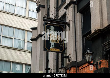 Madre Mac. Torna Piccadilly, Manchester. Foto Stock