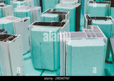 Campioni di isolamento di finestre in plastica Foto Stock