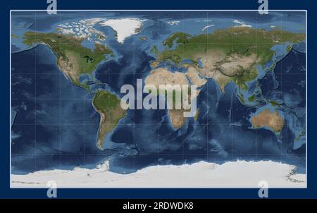 Mappa satellitare World Blue Marble nella proiezione Compact Miller centrata sul meridiano primario Foto Stock