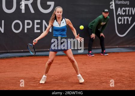 Amburgo, Amburgo, Germania. 23 luglio 2023. ZEYNEP SONMEZ (TUR) in azione durante l'HAMBURG EUROPEAN OPEN - Womens Tennis, WTA250 (immagine di credito: © Mathias Schulz/ZUMA Press Wire) SOLO USO EDITORIALE! Non per USO commerciale! Crediti: ZUMA Press, Inc./Alamy Live News Foto Stock